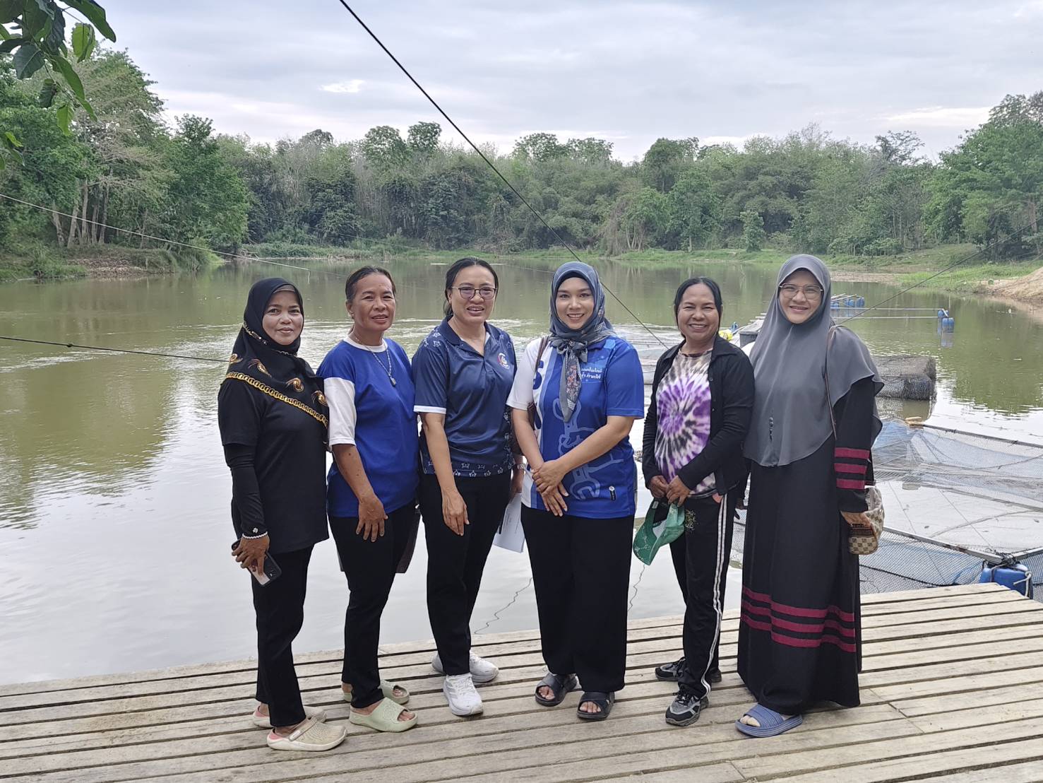 🐝พช.ตะโหมด @พัทลุง🐝    🌻พช.ตะโหมด  ร่วมกับ คณะทำงานขับเคลื่อนกองทุนพัฒนาบทบาทสตรีตำบลแม่ขรีลงพื้นที่ ตรวจเยี่ยมและสนับสนุนสมาชิกกองทุนพัฒนาบทบาทสตรีในการยื่นเสนอขอรับเงินทุนหมุนเวียนในพื้นที่บ้านควนล่อน 🌻