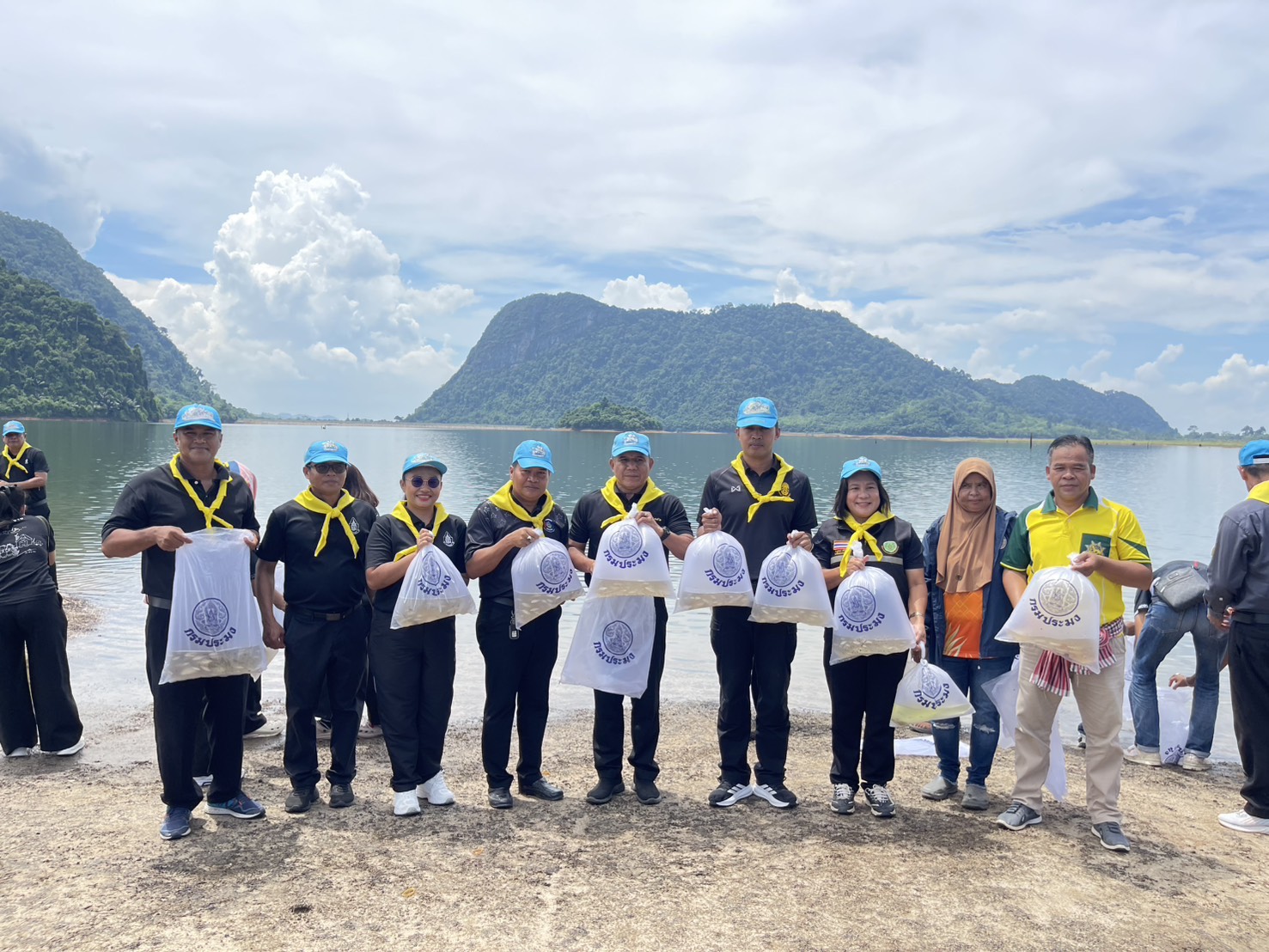 พช.ตะโหมด @พัทลุง 🎖️   🦐🐟พช.ตะโหมด ร่วมกิจกรรมอาสาพัฒนาแหล่งน้ำ เพื่อสร้างความมั่นคงทางอาหาร🐟🦐